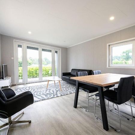 Recreatiepark Maas En Bos Hotel Wellerlooi Bagian luar foto