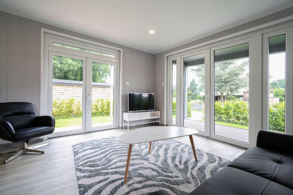 Recreatiepark Maas En Bos Hotel Wellerlooi Bagian luar foto